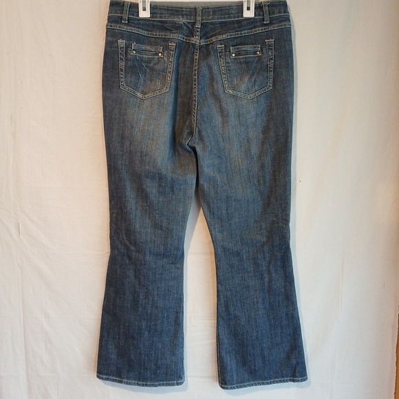 Crest Jeans Women's Blue Denim Med Wash Distressed Flare Leg Sz 17-18, 38‎ X 30 - Picture 4 of 8